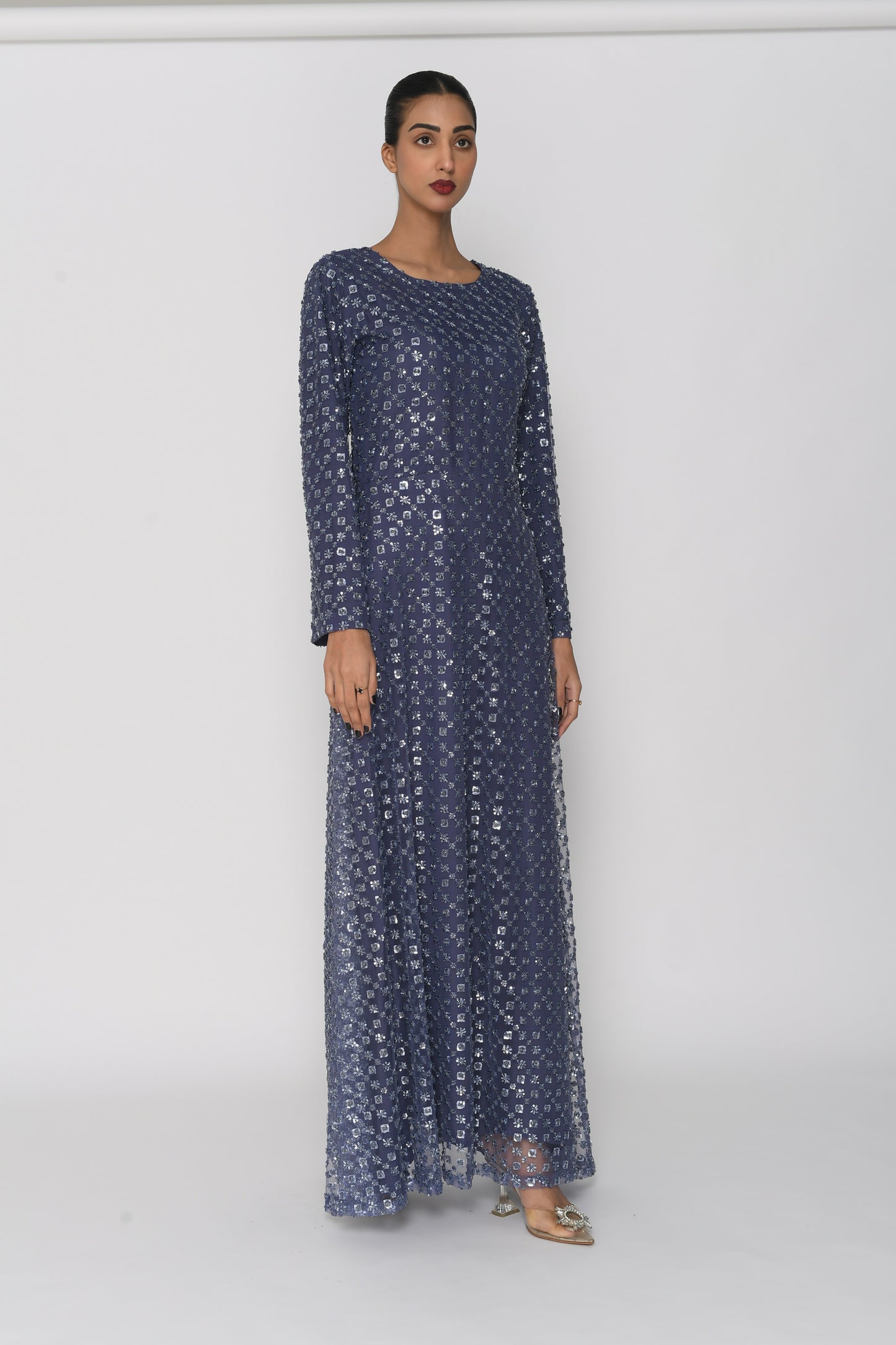 The deep blue night dress